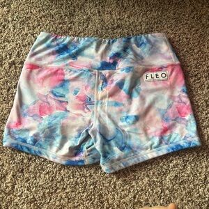High rise FLEO shorts 2” largee